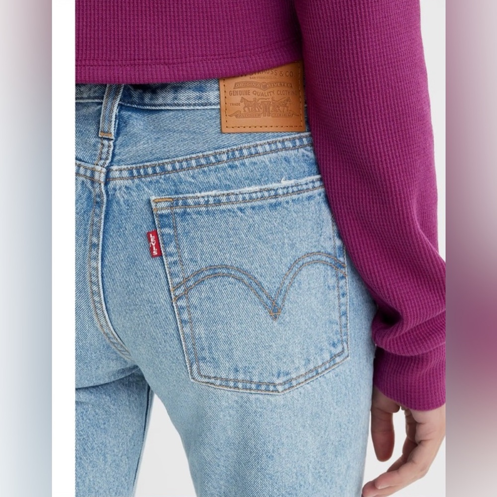 LEVI'S Wedgie Straight Leg Pant size 31"